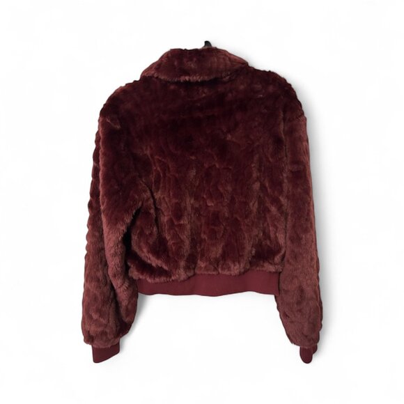 Chic Faux Fur Jacket - Burgundy (Medium) - Picture 3 of 5